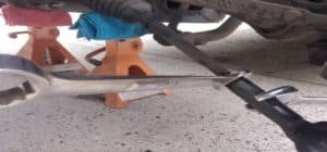 steering-wheel-creaks-image