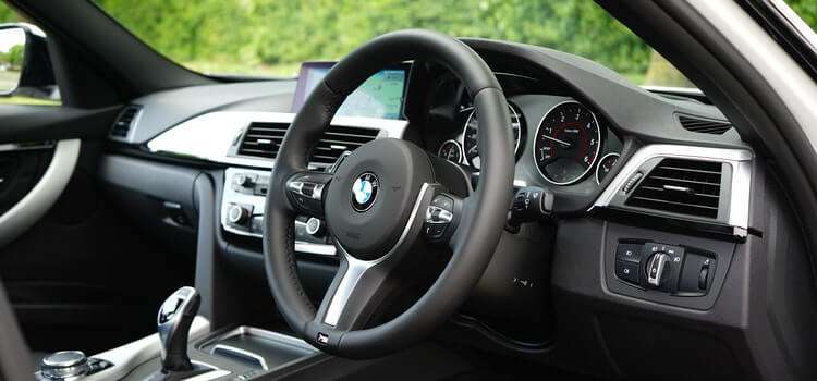 Steering Wheel Off Center: 4 Actionable Steps