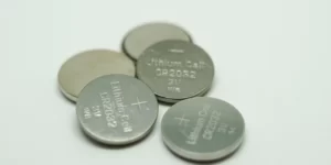 dl vs cr batteries